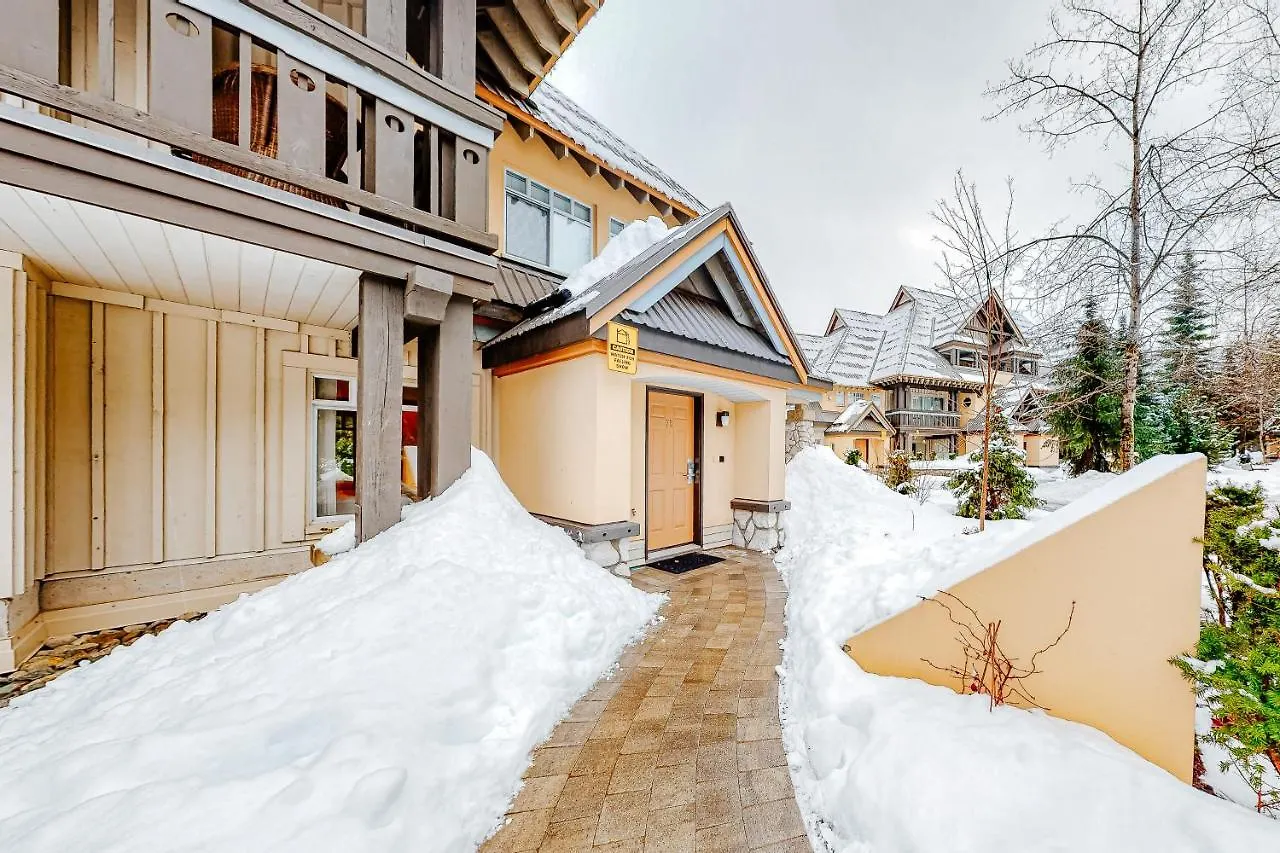 Apartment Lagoons At Stoney Creek Whistler Canada