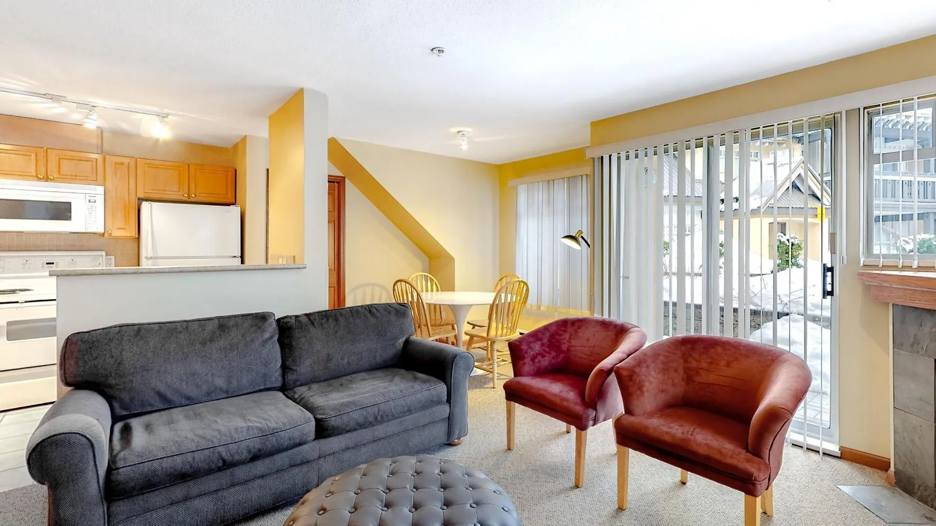 Lagoons At Stoney Creek Whistler Apartment