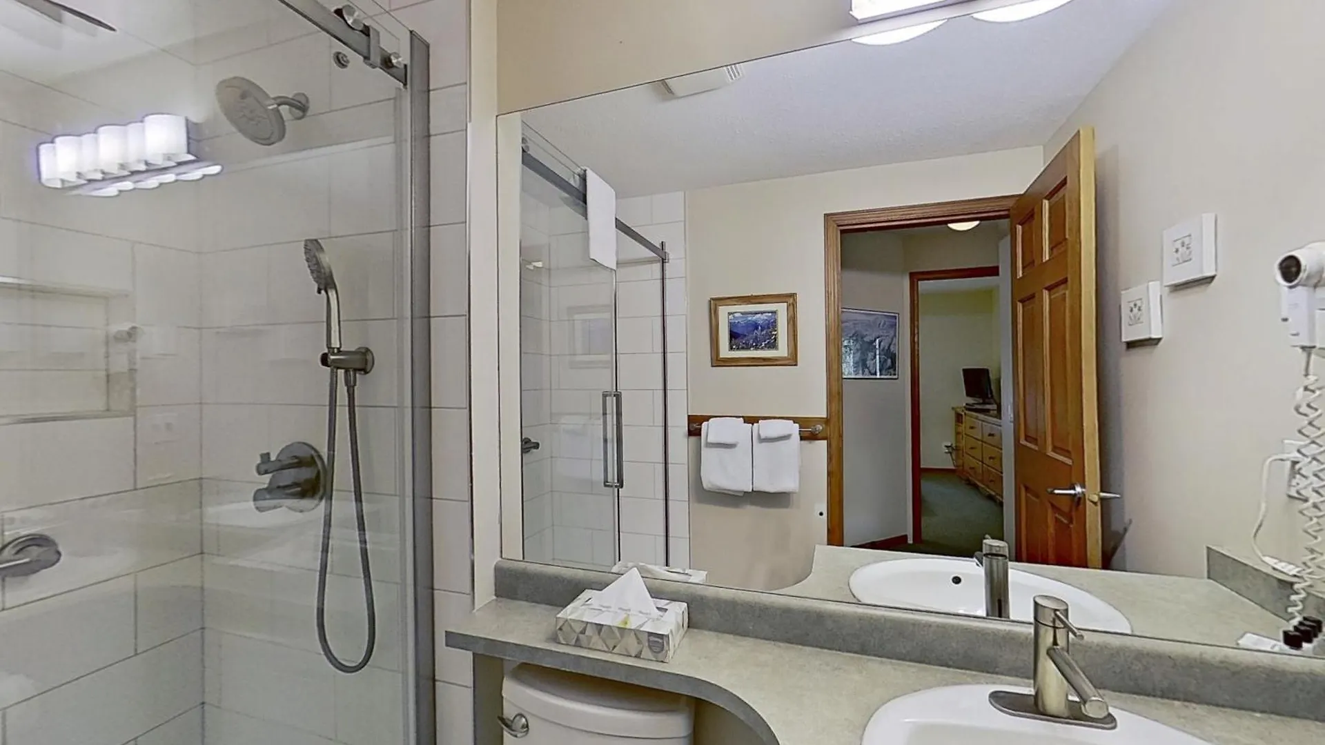 Lagoons At Stoney Creek Whistler Apartment