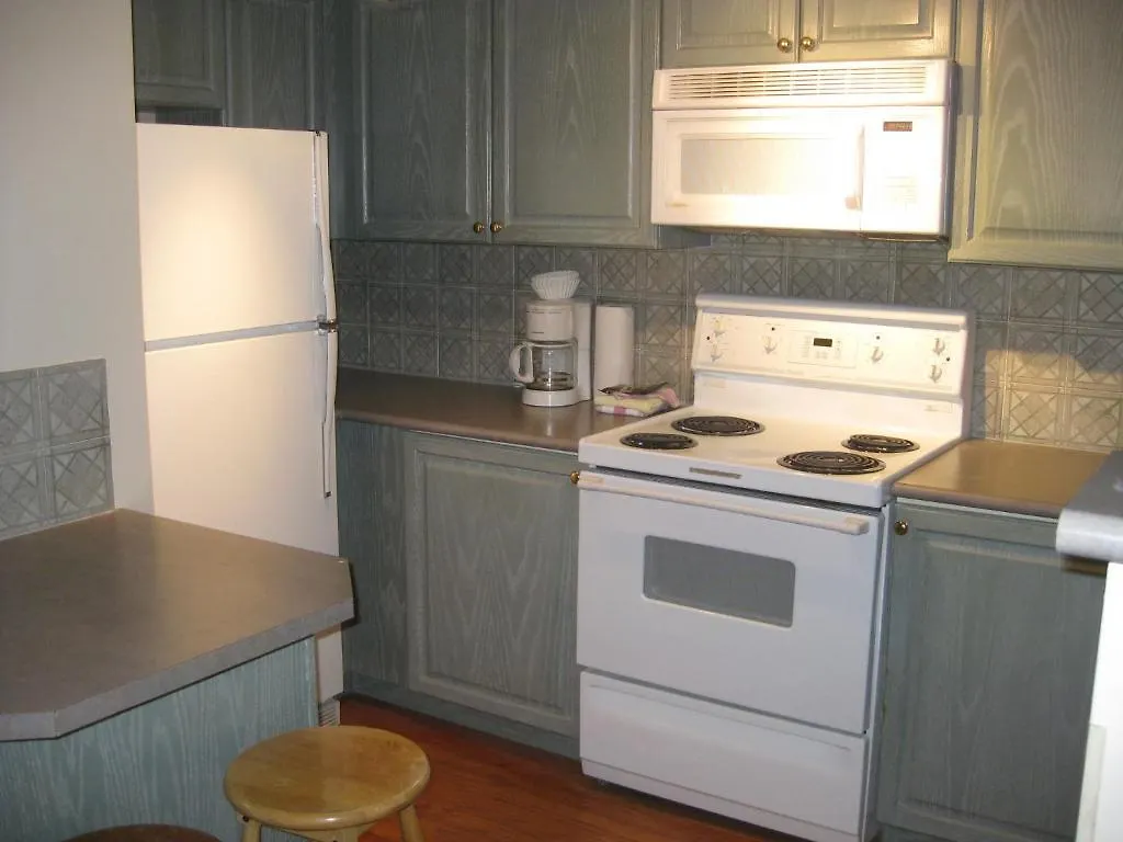 Lagoons At Stoney Creek Whistler Apartment
