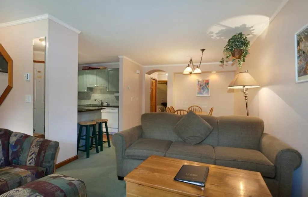 Apartment Lagoons At Stoney Creek Whistler Canada