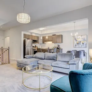  Holiday home Luxury Living At The Falls - 4 Bed House Canada